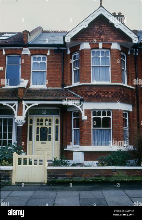 images of edwardian houses.